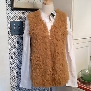 Nwt Vertigo faux fut boho Hippie vest
